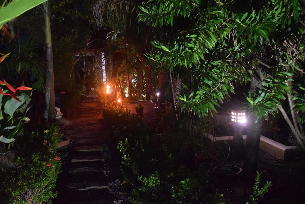 Sanuk Bungalows Rawai Esterno foto