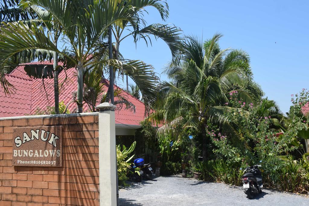 Sanuk Bungalows Rawai Esterno foto